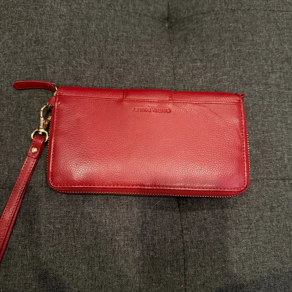 Cynthia Rowley Women’s Red Leather Wallet Gold Hardware Detachable Wrist Strap